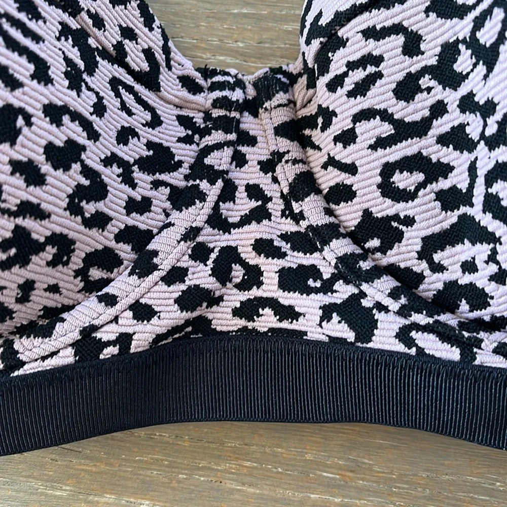 Victoria’s Secret Black and Dusty Pink Leopard Print Bikini Top size 34D